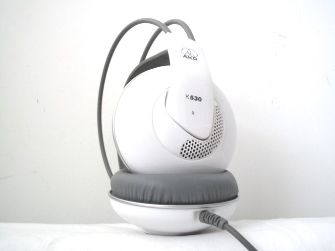 AKG-K530